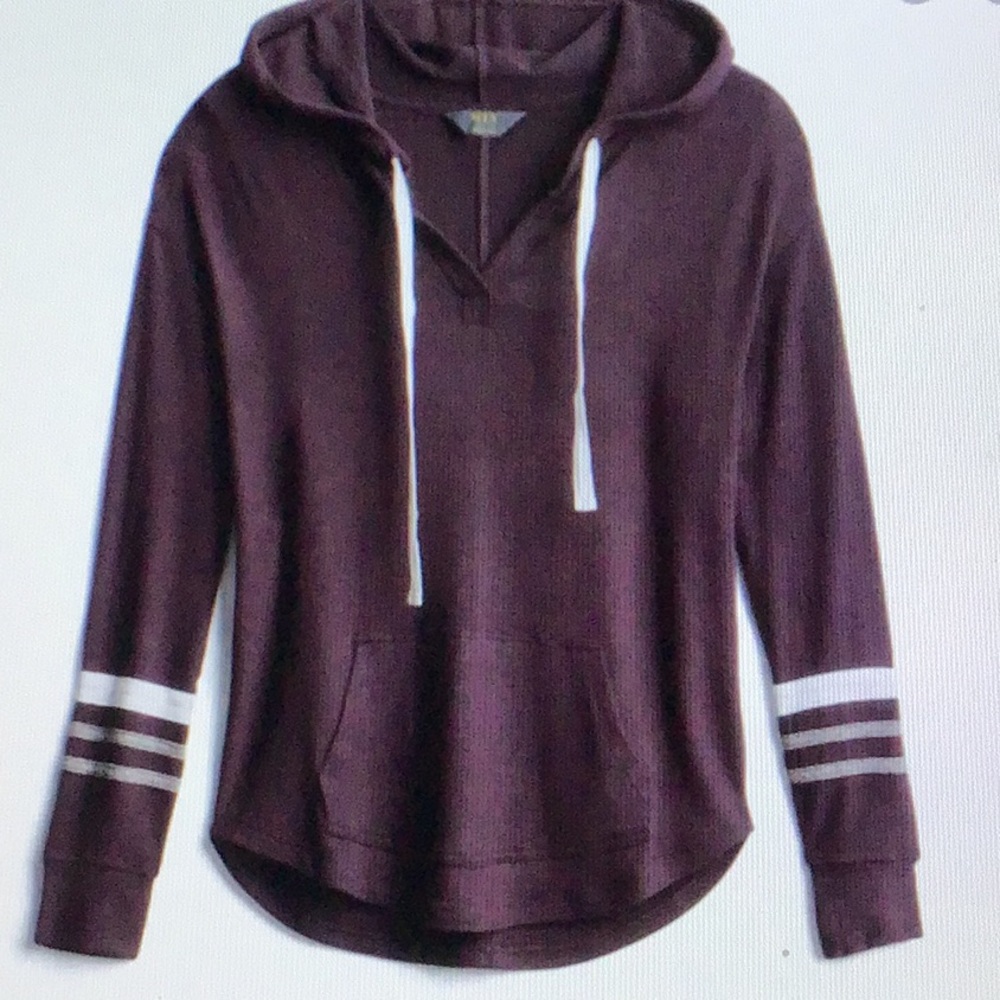 Burgundy hooded sweatshirt
